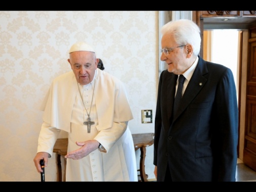 Mattarella al Papa, tutelare sempre la dignità umana