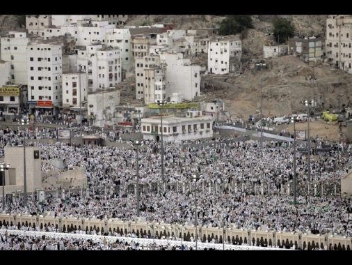 Arabia Saudita, 1.301 i pellegrini morti durante l'hajj