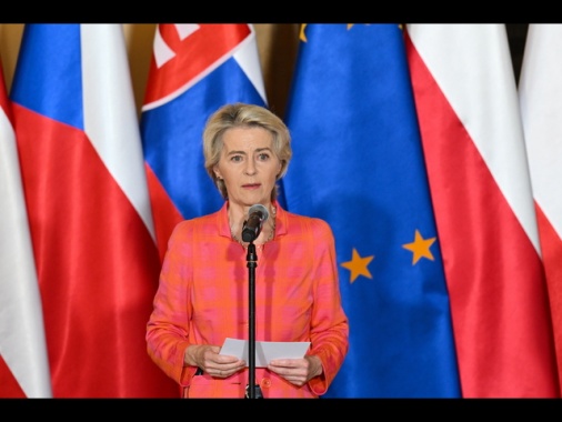 Von der Leyen,non permetteremo che l'Ucraina resti al buio