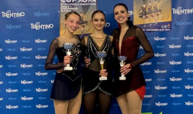 Ginevra Negrello, a sinistra, sul secondo gradino del podio della Trento Cup