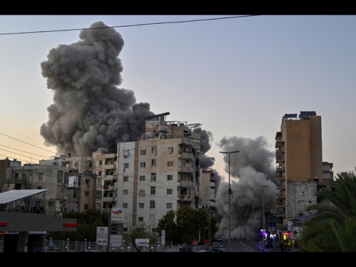 Nuovi attacchi in periferia Beirut dopo ordine evacuazione