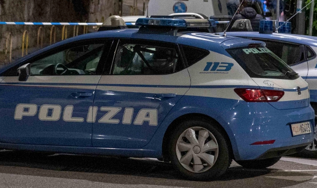 La madre di un ragazzino disabile è stata arrestata con il suo amante. Indagato anche il padre, per il quale però non è stato chiesto alcun provvedimento restrittivo