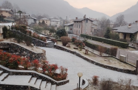 Spruzzata di neve portata dal vento sull’Alto Varesotto