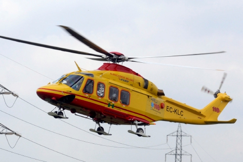 Malore in piscina, grave 58enne