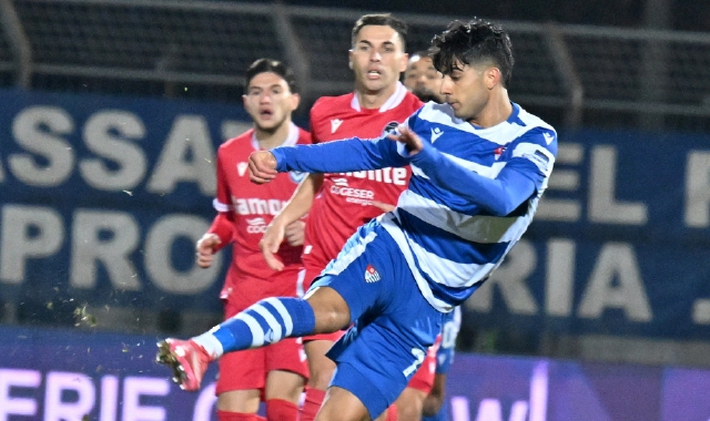 Desogus e la Pro Patria vanno a caccia della svolta nel derby al “Piola” di Novara  (foto Ghiotto)