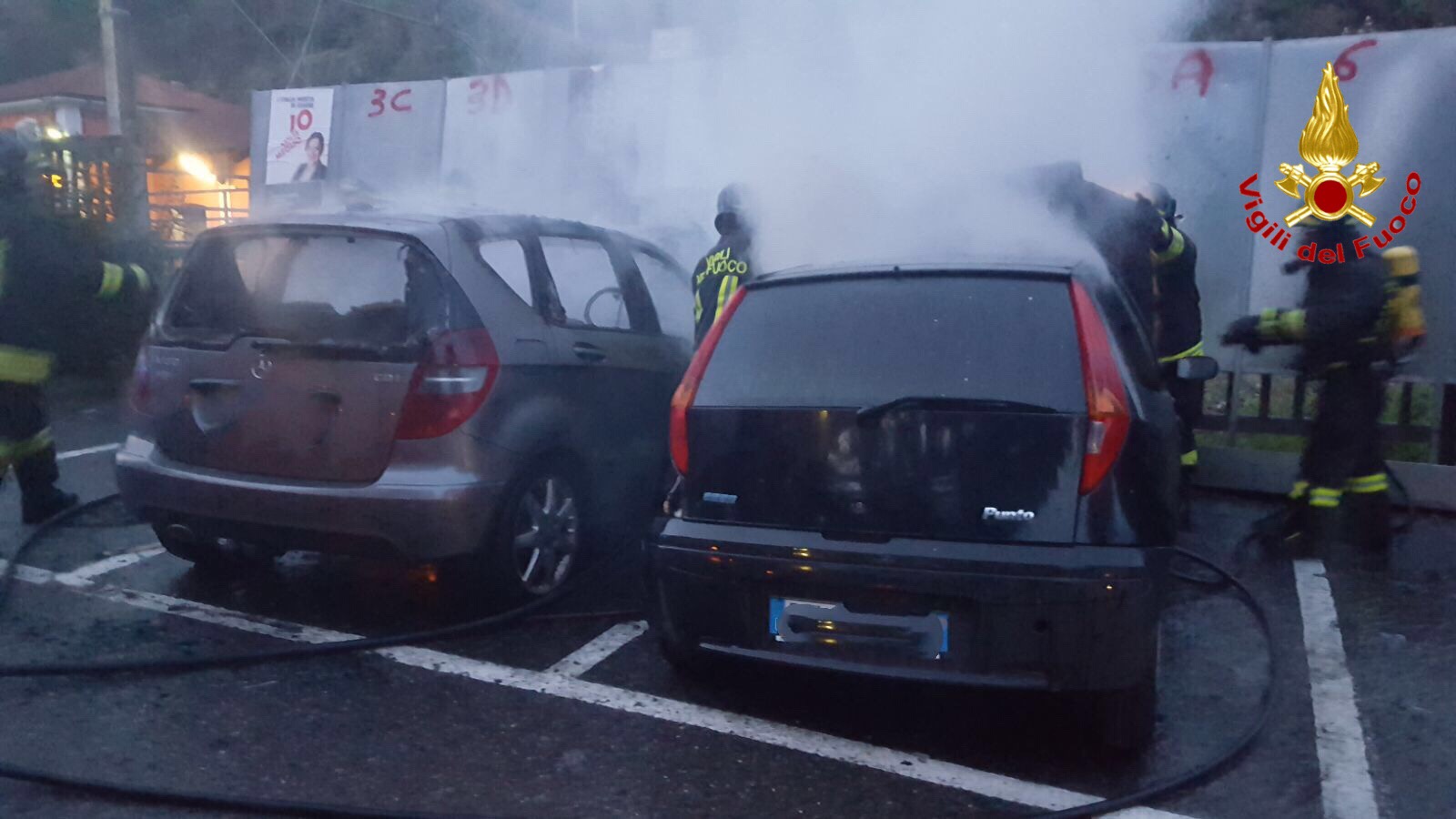 Veicoli in fiamme e sospetti di dolo 6