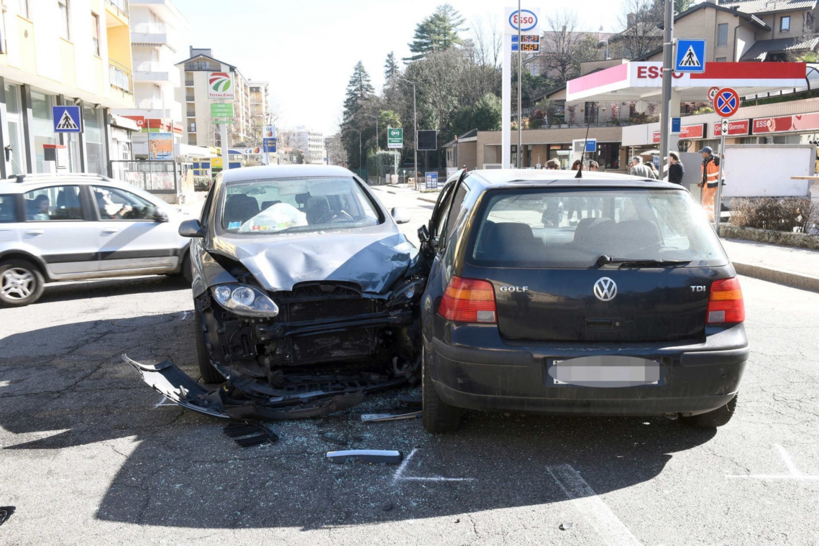 Via Sanvito: incidente e traffico in tilt