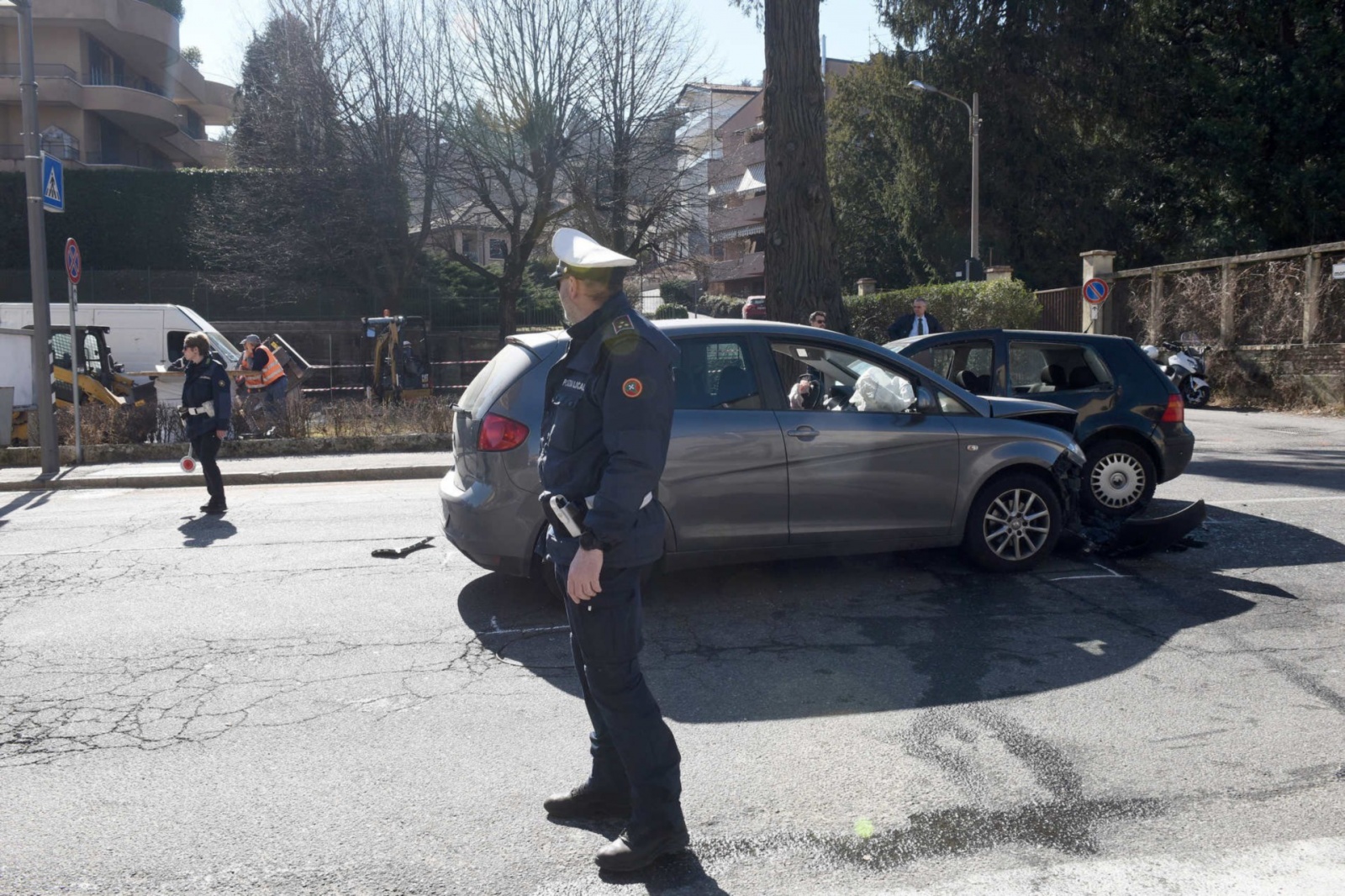 Via Sanvito: incidente e traffico in tilt