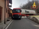 Le foto dell’intervento dei vigili del fuoco in via Monte Novegno