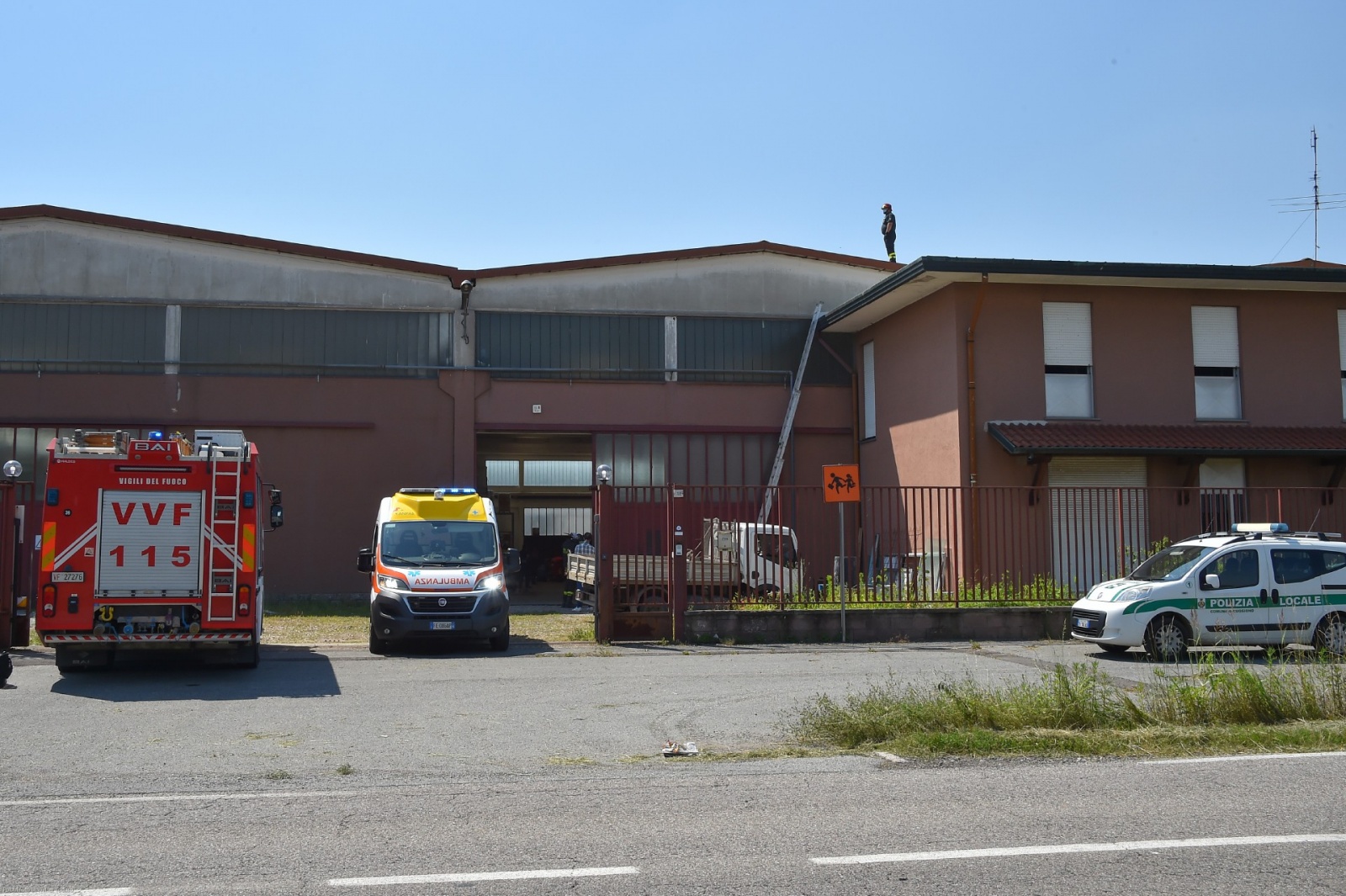 Cuggiono Infortunistico precipitato in. via 4 novembre 24 06 2020