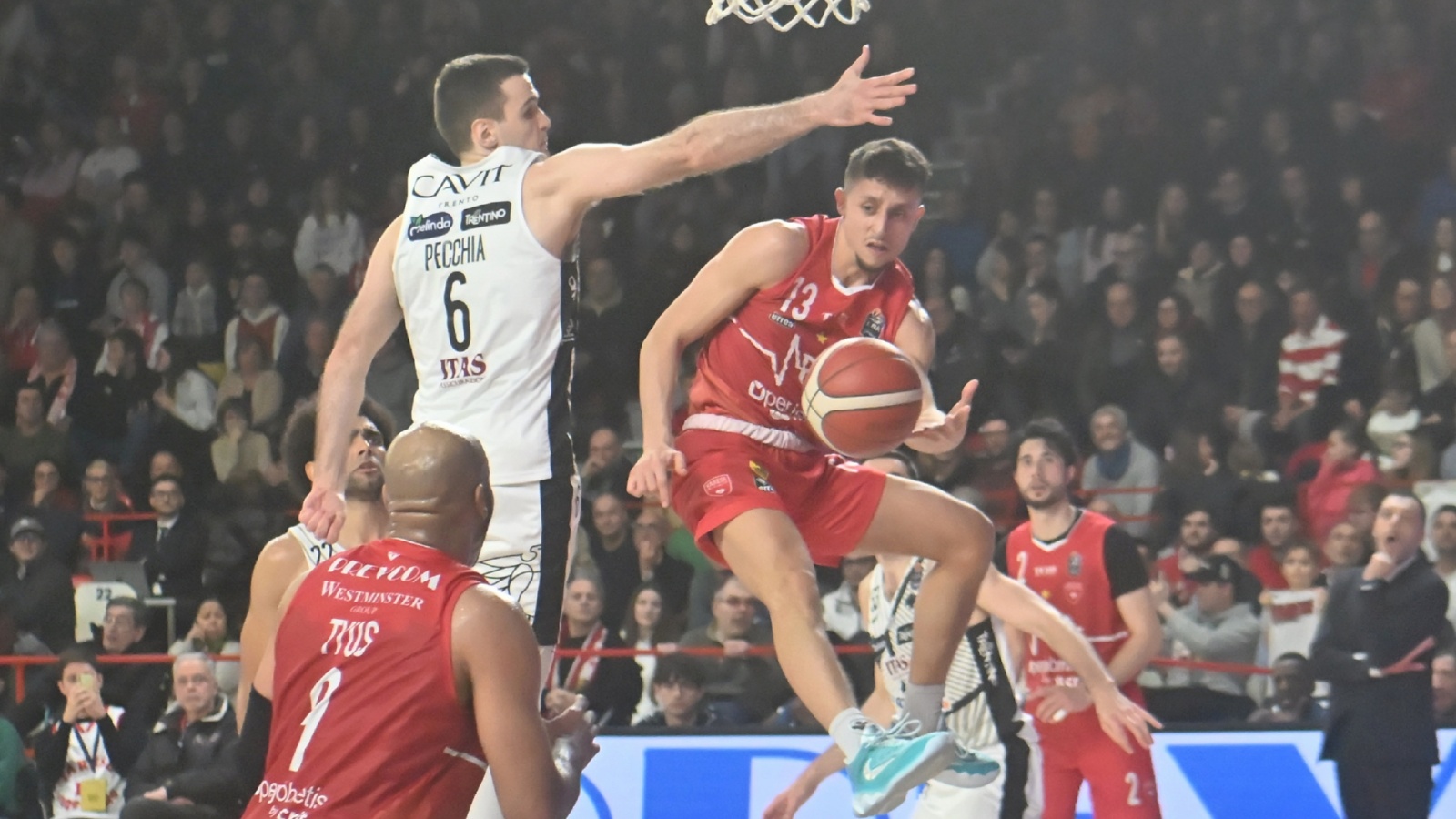 VARESE. BASKET LBA. OPENJOBMETIS VARESE - DOLOMITI ENERGIA TRENTINO NELLA FOTO LIBRIZZI