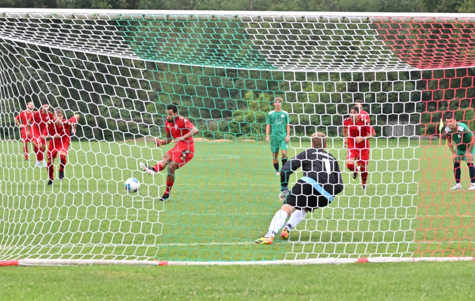 LENTATE SUL SEVESO LENTATESE VARESE CALCIO NELLA FOTO BARZOTTI SECONDO GOL VARESE