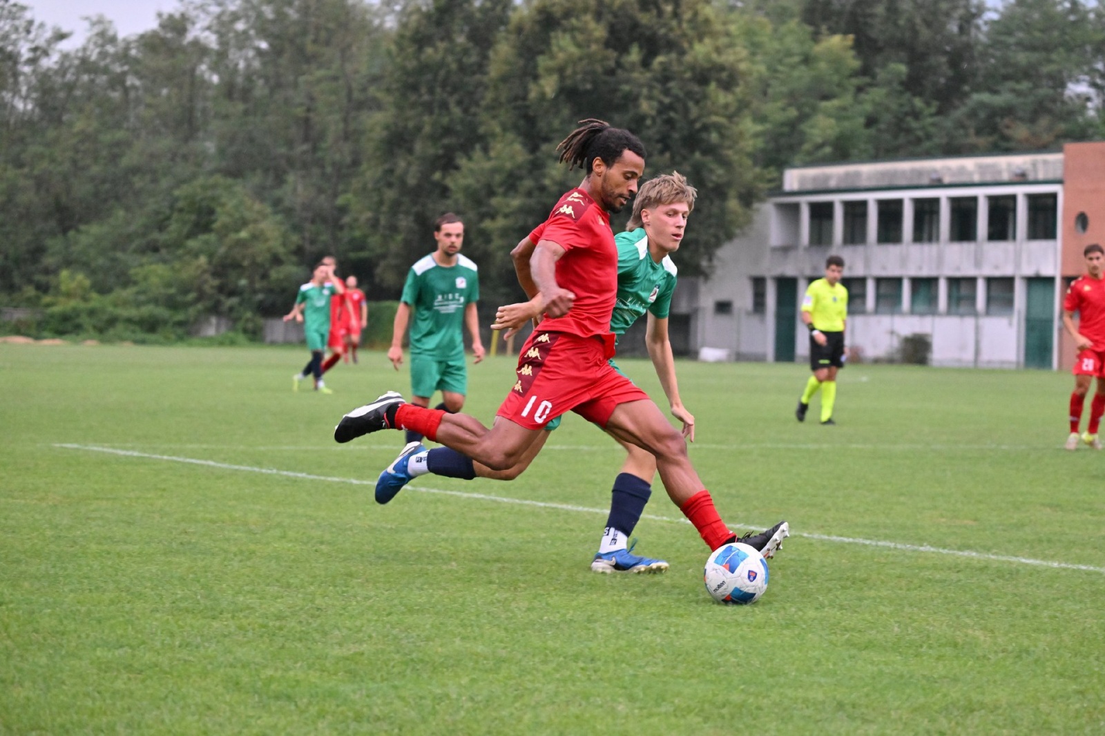 LENTATE SUL SEVESO LENTATESE VARESE CALCIO NELLA FOTO BARZOTTI