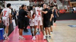 VARESE. BASKET. AMICHEVOLE OPENJOBMETIS VARESE-BLU BERGAMO NELLA FOTO COACH KASTRITIS INGRESSO CAMPO GIOCATORI