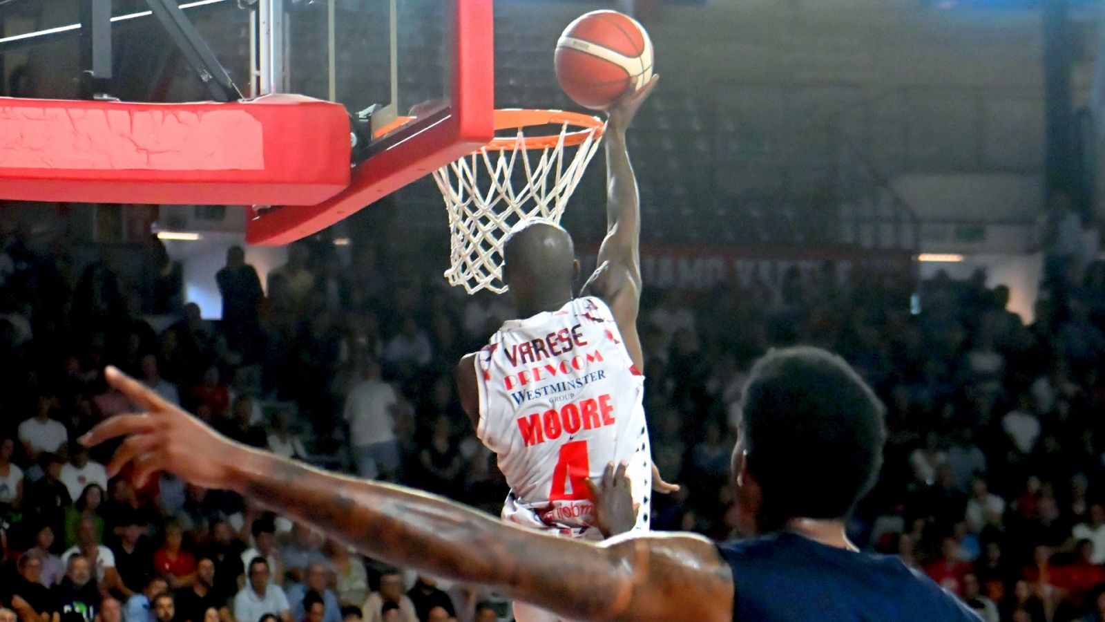VARESE. BASKET. AMICHEVOLE OPENJOBMETIS VARESE-BLU BERGAMO NELLA FOTO MOORE