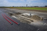 MALPENSA VISITA CANTIERE RIFACIMENTO PISTA 35L NELLA FOTO CANALE DI SCOLO ACQUA PIOVANA