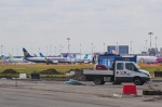 MALPENSA VISITA CANTIERE RIFACIMENTO PISTA 35L NELLA FOTO LAVORI E SFONDO AEREI