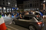 VARESE. FESTEGGIAMENTI TIFOSI INTER IN PIAZZA MONTE GRAPPA