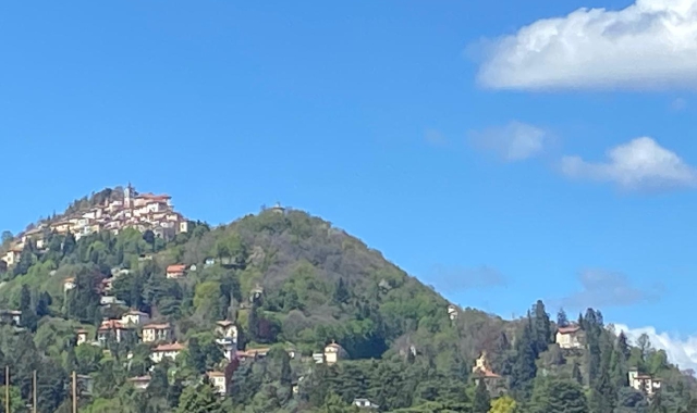 Il cielo sopra Varese in uno dei (rari) giorni di sole dell’ultima settimana