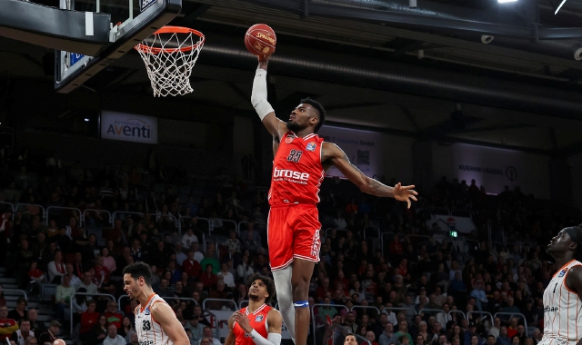 Basket, Onu è la guglia per Varese