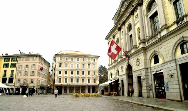 Lugano, rapina sventata da poliziotti in bici