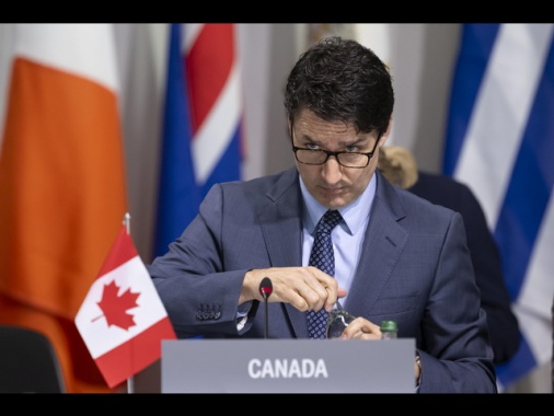 Trudeau annuncia dazi del 100% su veicoli elettrici cinesi