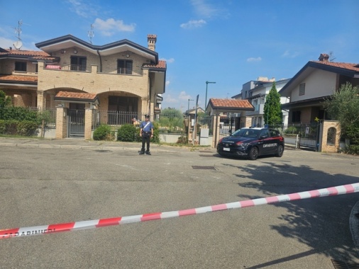 Strage in famiglia nel milanese. Morti padre, madre e figlio