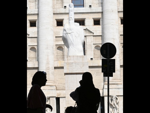 Borsa: Milano scivola (-1,5%) con l'Europa dopo i dati Usa