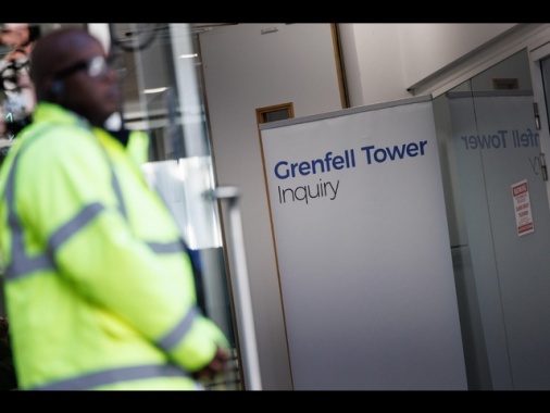 Grenfell, il governo britannico si scusa con le vittime