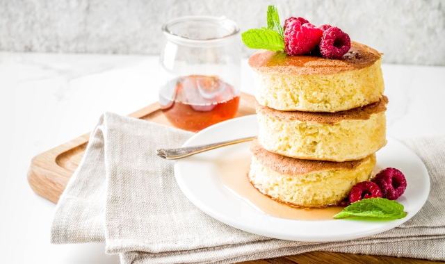 Pancakes, altissimi e sofficissimi: la colazione diventa fluffy