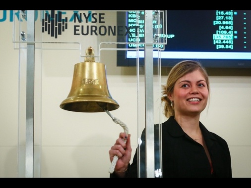 Borsa: Europa negativa in apertura, Parigi -0,44%, Londra -0,26%