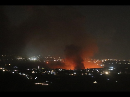 Media Libano, decine di attacchi israeliani a sud ed est