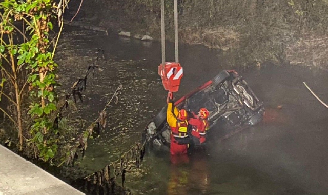 L’auto finisce nel torrente: due giovani portati in ospedale