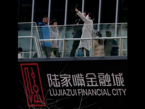 Borsa: Shanghai apre a -0,01%, Shenzhen a -0,28%