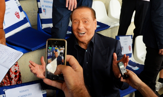 Silvio Berlusconi anni fa allo stadio di Busto Arsizio