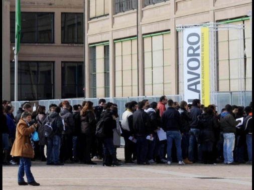 Istat, a ottobre +47mila occupati, disoccupazione al 5,8%