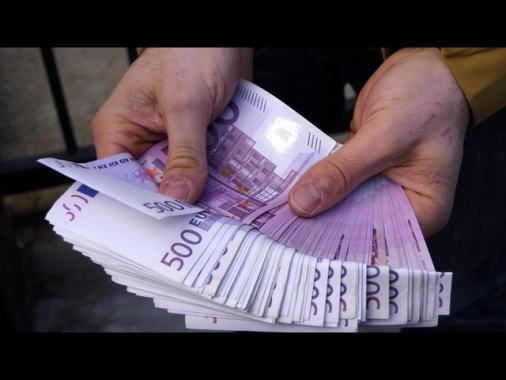 Bankitalia, accelera calo prestiti, ad ottobre -1,1%