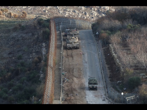 Ong, nella notte ancora raid di Israele in Siria