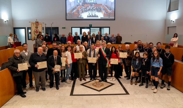 La foto di gruppo al termine della cerimonia (foto Andrea Cogotti/BLITZ)