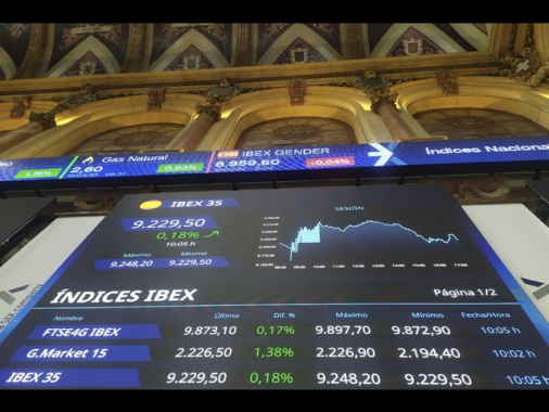 Borsa: l'Europa apre in ribasso, Parigi -0,21%, Londra -0,26%