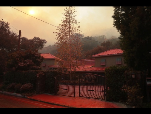 Incendi Los Angeles, ordine evacuazione per oltre 153mila