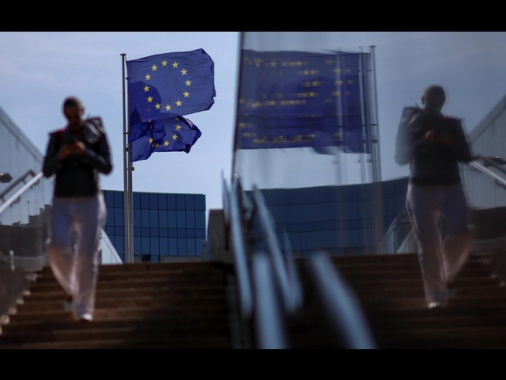 Eurostat conferma inflazione 2,4% a dicembre nell'Eurozona