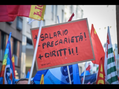 ++ Metalmeccanici, sciopero di 8 ore se non riprende trattativa