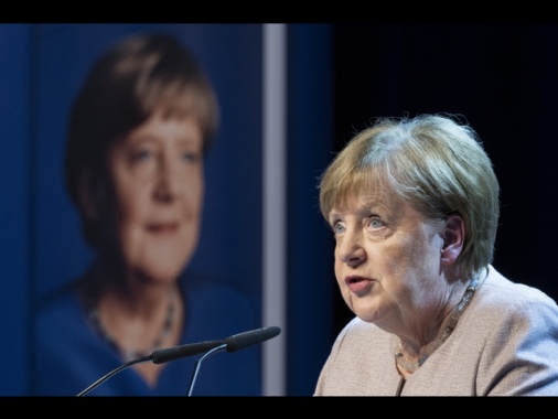 Merkel critica Merz, 'sbagliato aprire all'Afd'