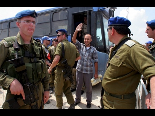 Detenuti palestinesi rilasciati da prigione israeliana