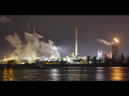 Usa, acciaio-alluminio Canada e Messico tassati fino a 50%
