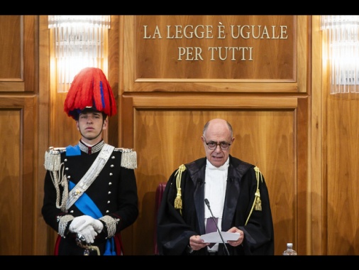 C. Conti, sfide su economia e conti, sentiero è stretto