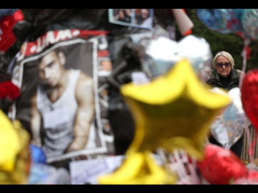 Assolti tre dei 5 imputati per la morte del cantante Liam Payne