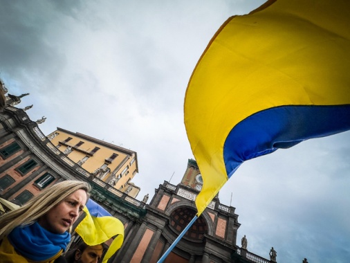 Stasera Montecitorio si illumina con i colori dell'Ucraina