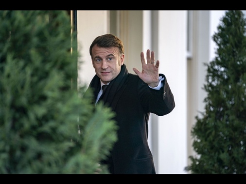 Macron arrivato alla Casa Bianca, videocall coi leader G7